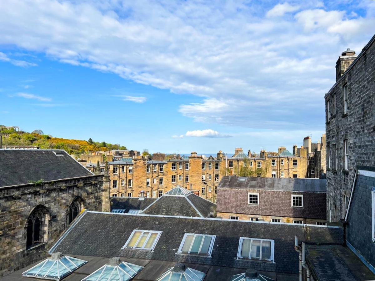 Lively & Energetic 2Br On The Royal Mile Apartamento Edimburgo Exterior foto